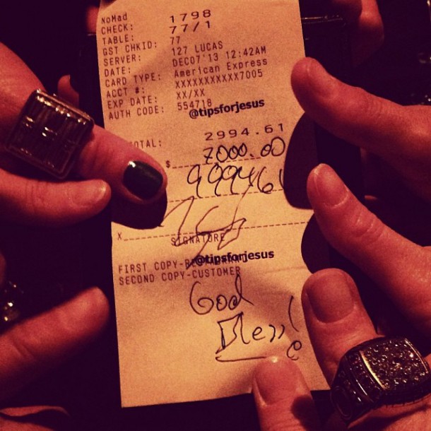 un-homme-laisse-un-pourboire-de-10-000-au-restaurant-463088