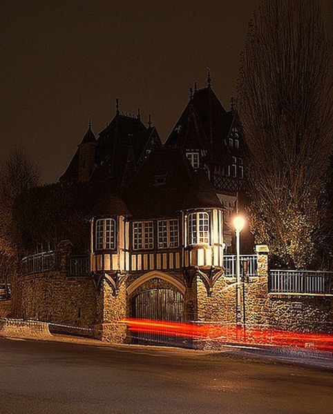 Batman habite en région parisienne !