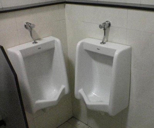 funny-awkward-bathroom-urinals-square