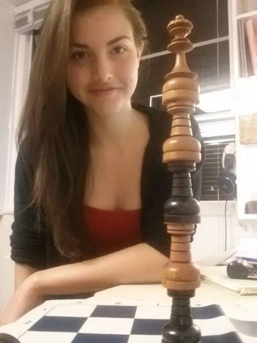 hottest_chess_player_ever_11
