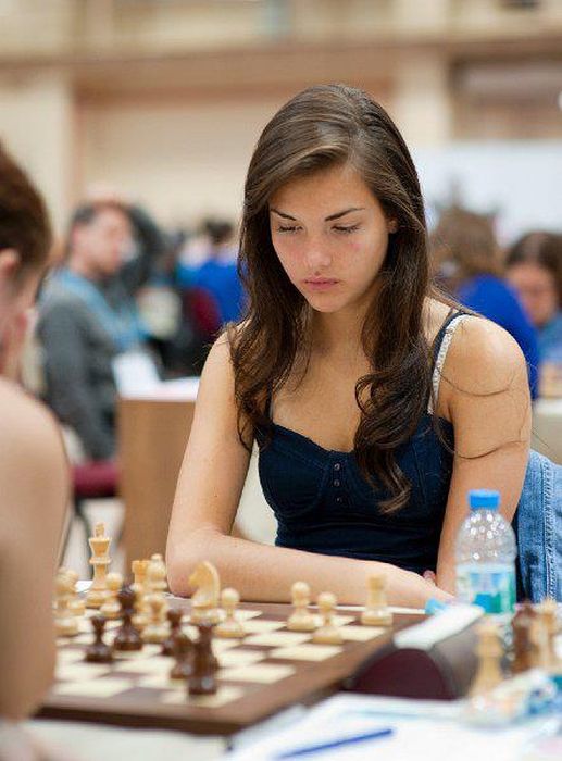 hottest_chess_player_ever_17