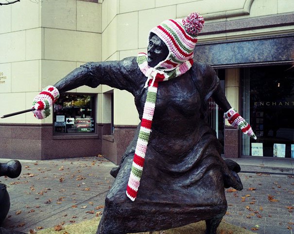 yarn-bombing-25