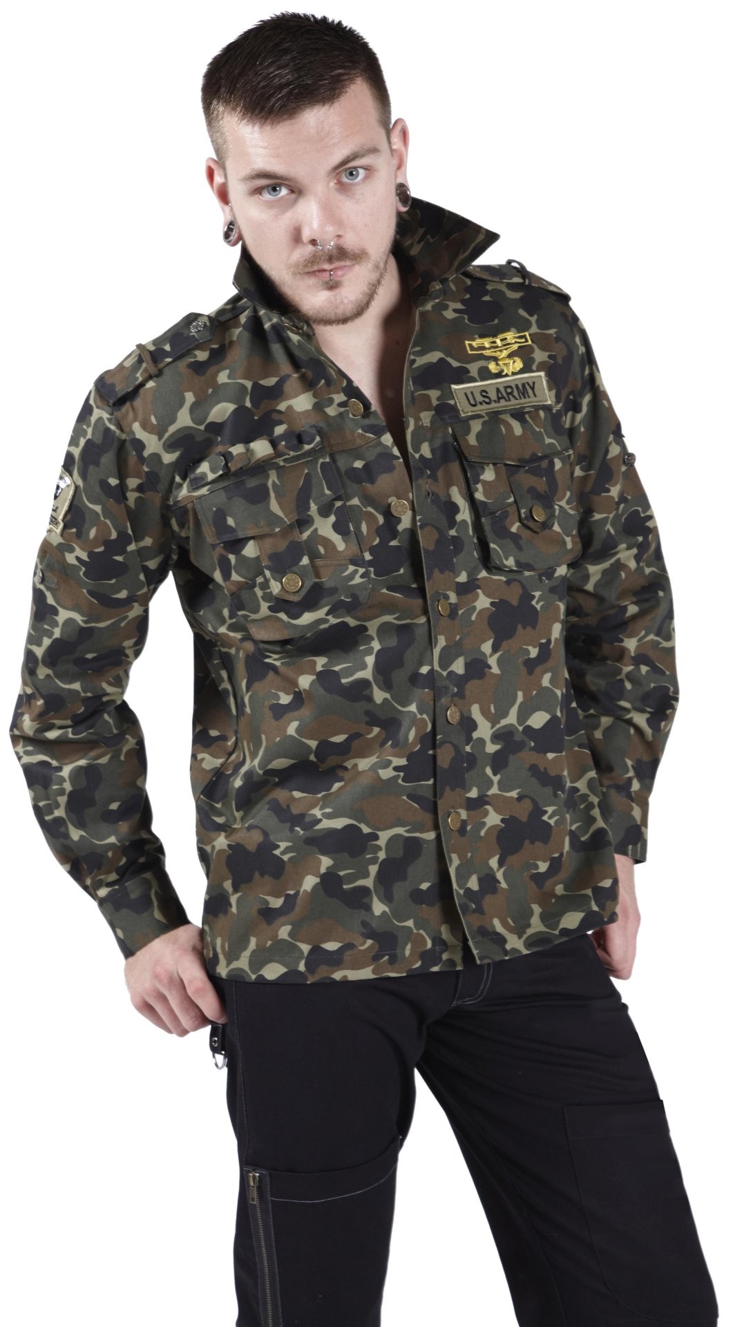 Le style militaire faussement rebelle, on évite !