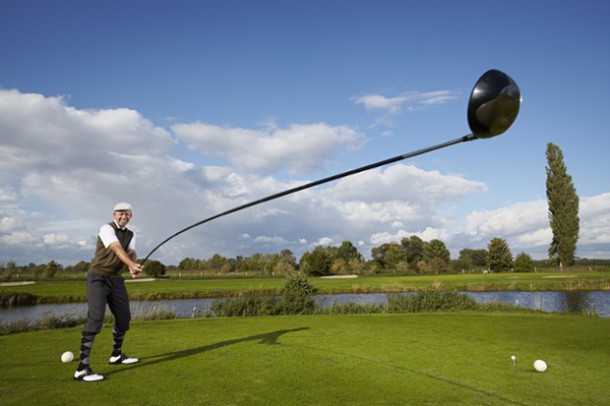 Un allemand a créé le plus grand club de golf du monde. La partie de golf promet d'être intéressante avec un club de 4,39 m !