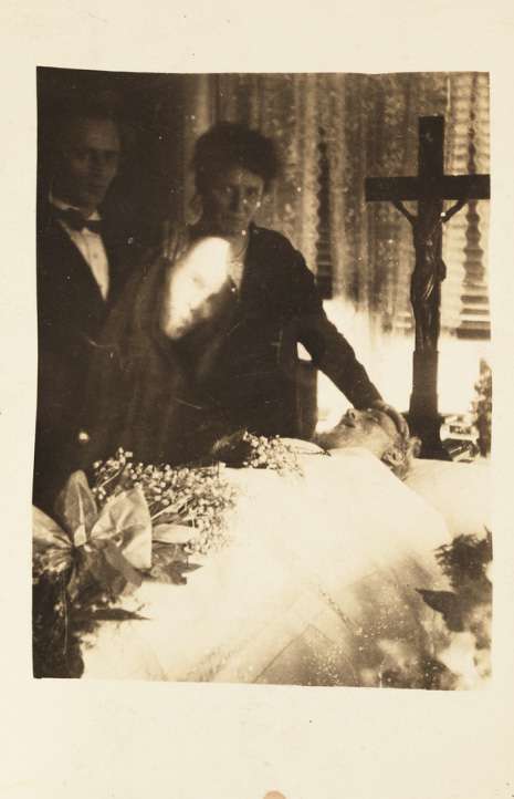 Spirit-Photographs-of-William-Hope6