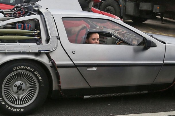 geek-aller-ecole-delorean-2