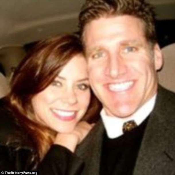 1412657790152_wps_15_Brittany_Maynard_husband_-610x610