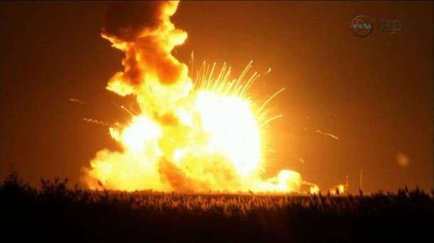 688914-orbital-rocket-explodes-after-launch