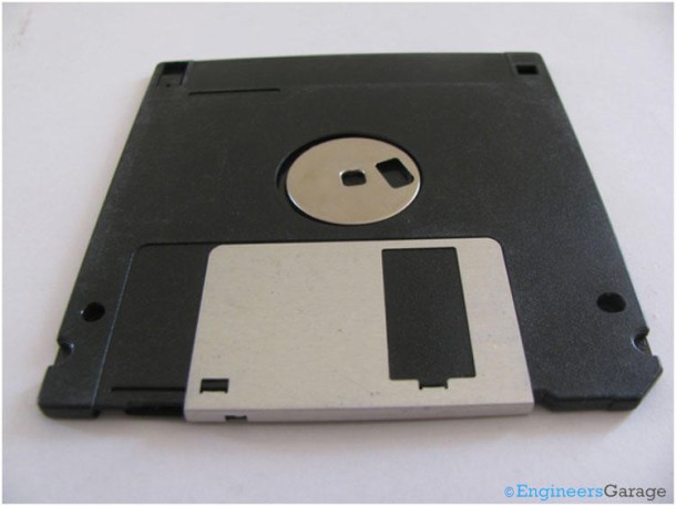 How-floppy-disk-works2