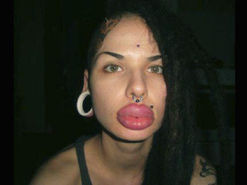 Kristina-Rei-labios-grandes_04