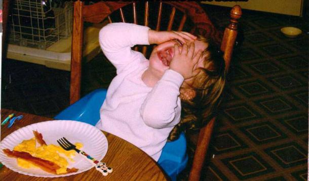 On lui a dit qu'il n'y avait plus de bacon et que donc, elle ne pourrait pas en reprendre.