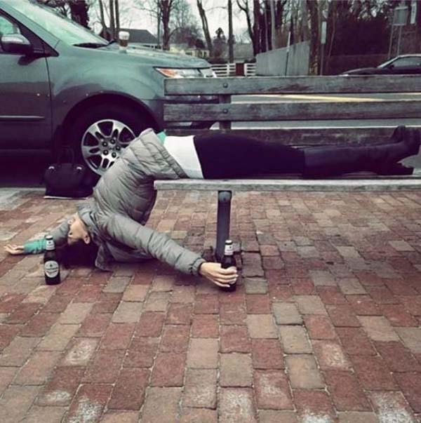 drunk-woman-on-bench-crazy-people-photos