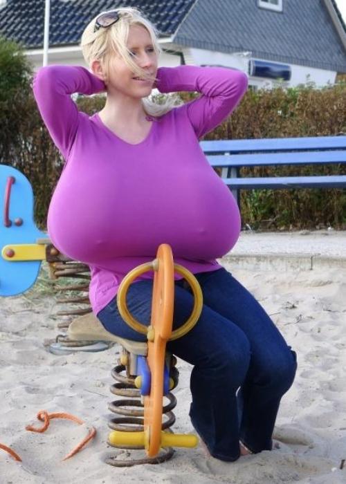 febb90d6-8b46-438f-b349-5691845ae74e