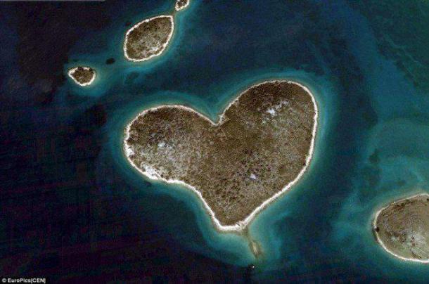 heart-island01-659x437