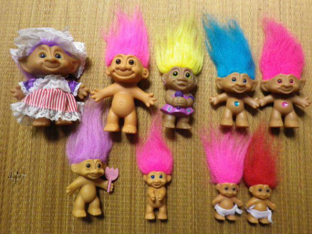 Les Magic Trolls, aussi moches qu'inutiles.... Mais on les adore quand même ! 