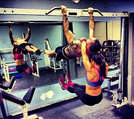 948-Amazing-Couple-Best-Workout-484459_10152223502847841_2119133422_n