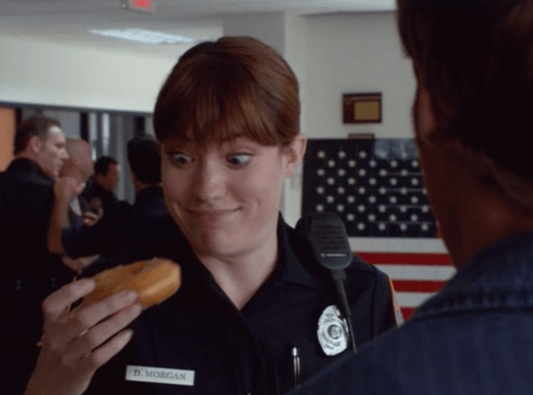 L'esprit d'Homer Simpson vit en elle. Ne jamais lui montrer de donuts. Jamais