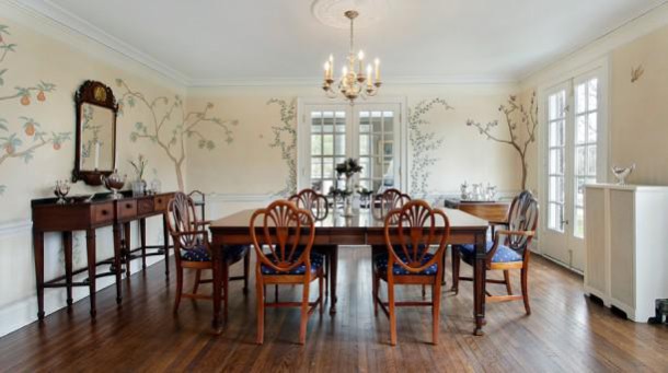 14-Home-Alone-house-today-dining-room-611x342