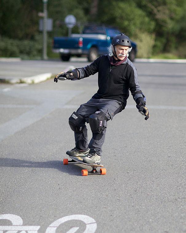 78-year-old-longboarder-lloyd-kahn__605