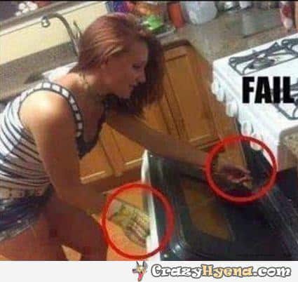 fail-gloves-girl-kitchen-oven-L