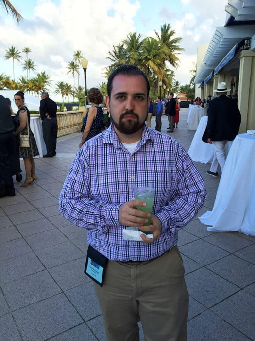 guy-travels-without-wife-has-no-fun-in-puerto-rico-15__700