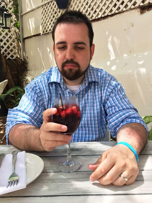 guy-travels-without-wife-has-no-fun-in-puerto-rico-51__700