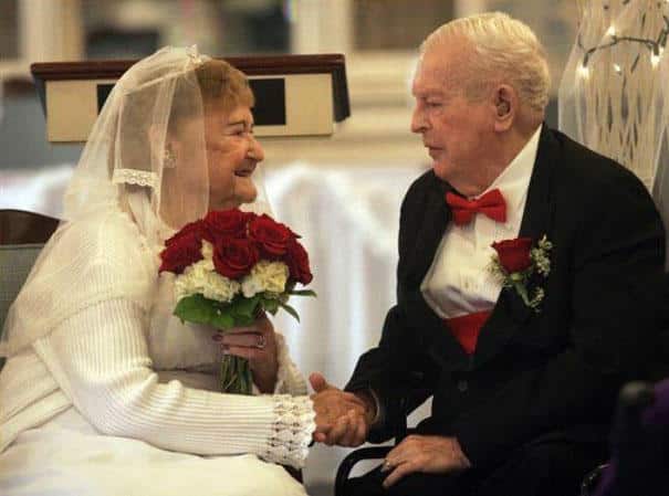 XX-Elderly-Couple-Wedding-Photos-Proving-That-You-Are-Never-Too-Late-To-Find-The-One__605