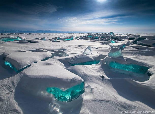 Emerald Ice On Baikal Lake - Russie