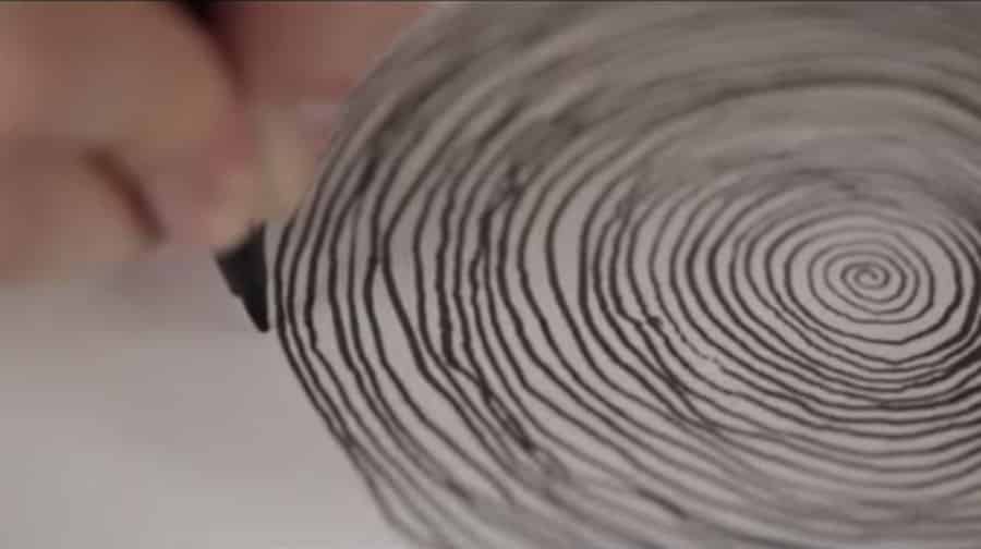 Il dessine sans lever une seule fois son stylo