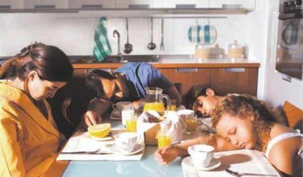 nescafe-decaf-sleeping-family-small-27164