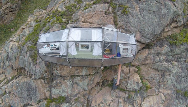 scary-see-through-suspended-pod-hotel-peru-sacred-valley-21