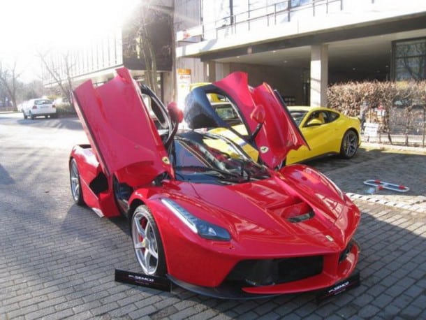 Ferrari-LaFerrari-numero-1-semco-03