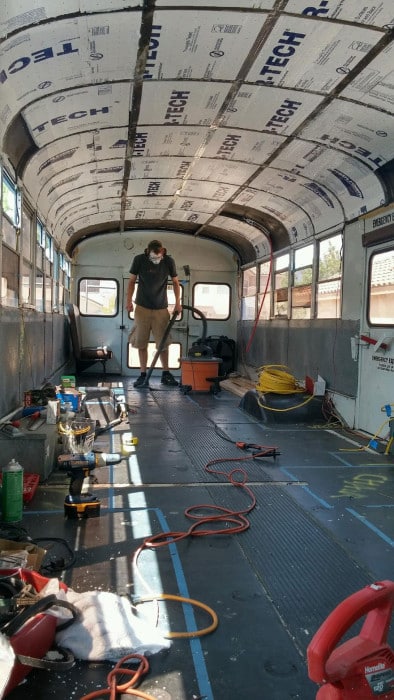 school-bus-dream-home-motor-patrick-schmidt-37