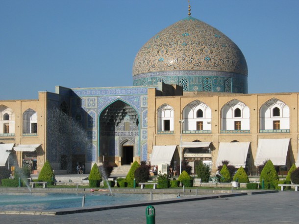 1352755-1000-1456481128-Sheikh_Lotfallah_Esfahan
