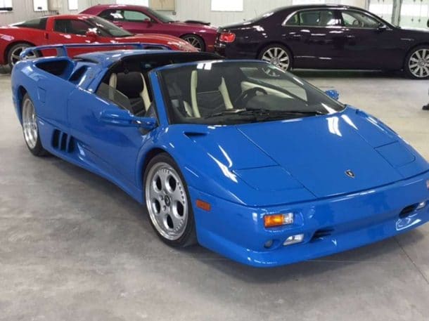 lamborghini-diablo-vt-roadster-une-voiture-dont-seulement-200-exemplaires-ont-ete-produits