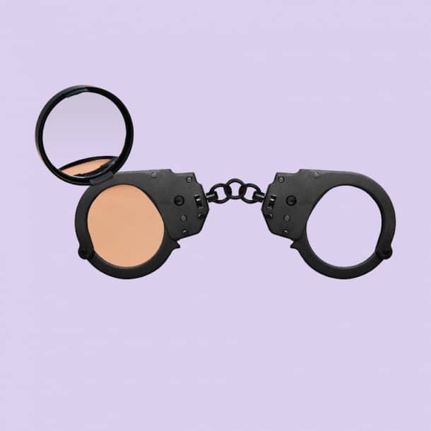 Les armes et les accessoires de beauté