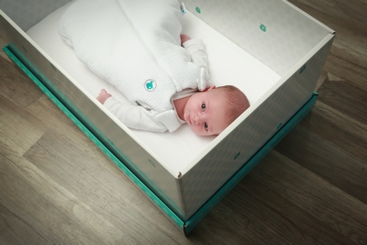 babybox boite en carton pour faire dormir bebe