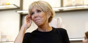 brigitte macron jupe trop courte