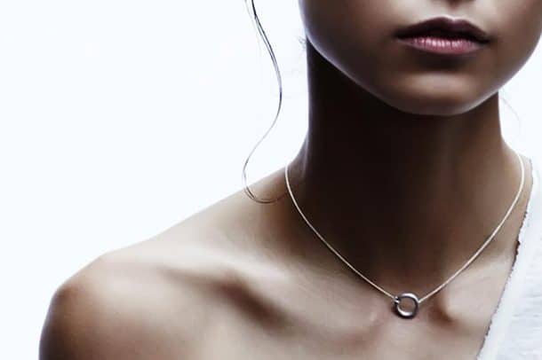 bijoux avec des fragments de bombe bijoux avec des fragments de bombe