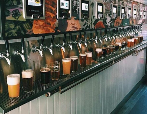 bar a bieres avec 24 bieres pression