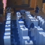 200 000 dollars de sculptures