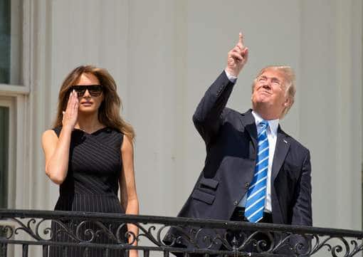 donald trump pendant eclispe solaire