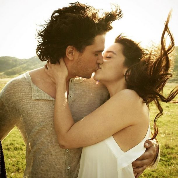 Kit harington et Emilia Clarke baiser