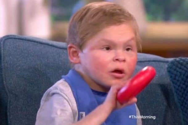 Ce Garcon De 13 Ans A Stoppe Sa Croissance A 3 Ans Il Est Piege Dans Un Corps De Bebe Ce Garcon De 13 Ans A Stoppe Sa Croissance A 3 Ans Il Est Piege Dans Un Corps De Bebe