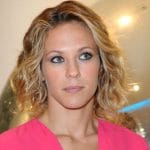 lorie pester célibataire