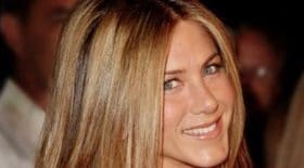 couleur de cheveux jennifer aniston