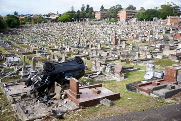 accident de voiture cimetière