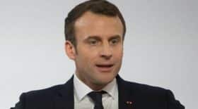 emmmanuel macron se remet au theatre