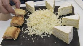 Du camembert râpé