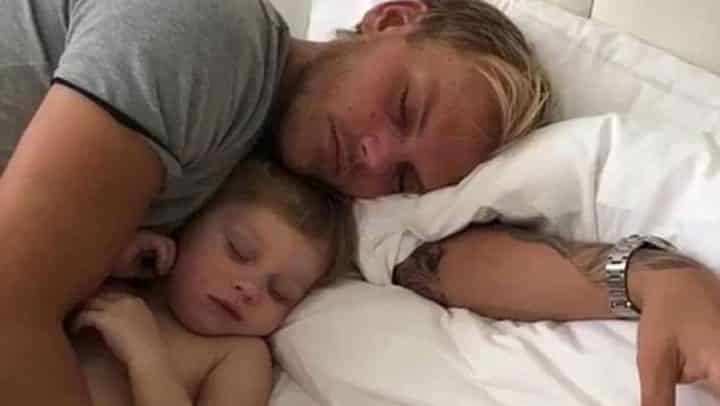 avicii beau-père père adoptif petite amie